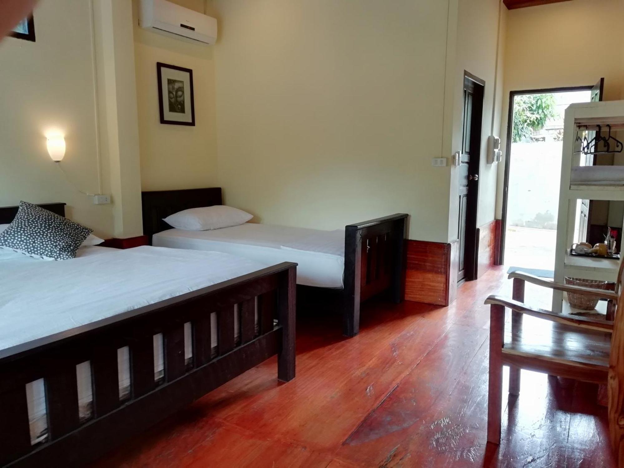 Riverview Bungalows & Gh Muang Ngoi Bagian luar foto