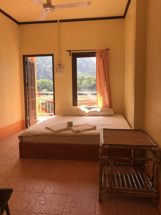 Riverview Bungalows & Gh Muang Ngoi Bagian luar foto