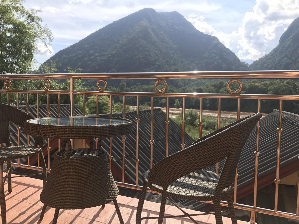 Riverview Bungalows & Gh Muang Ngoi Bagian luar foto
