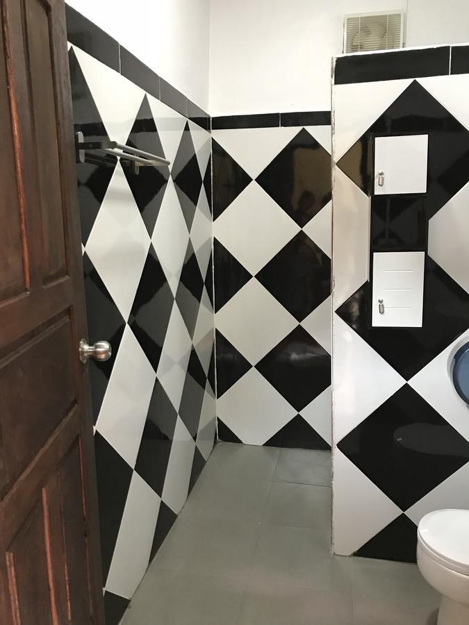 Riverview Bungalows & Gh Muang Ngoi Bagian luar foto