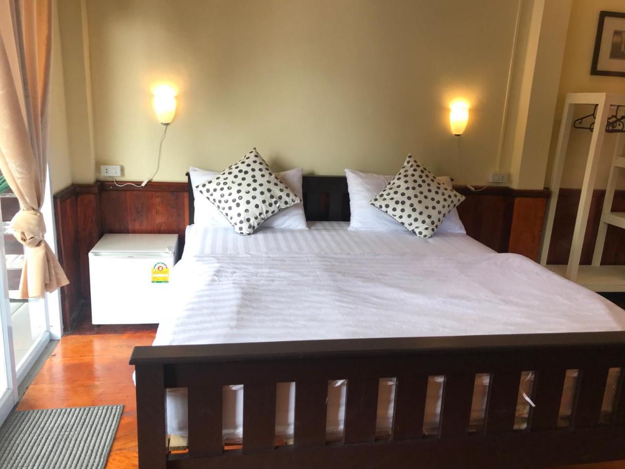 Riverview Bungalows & Gh Muang Ngoi Bagian luar foto