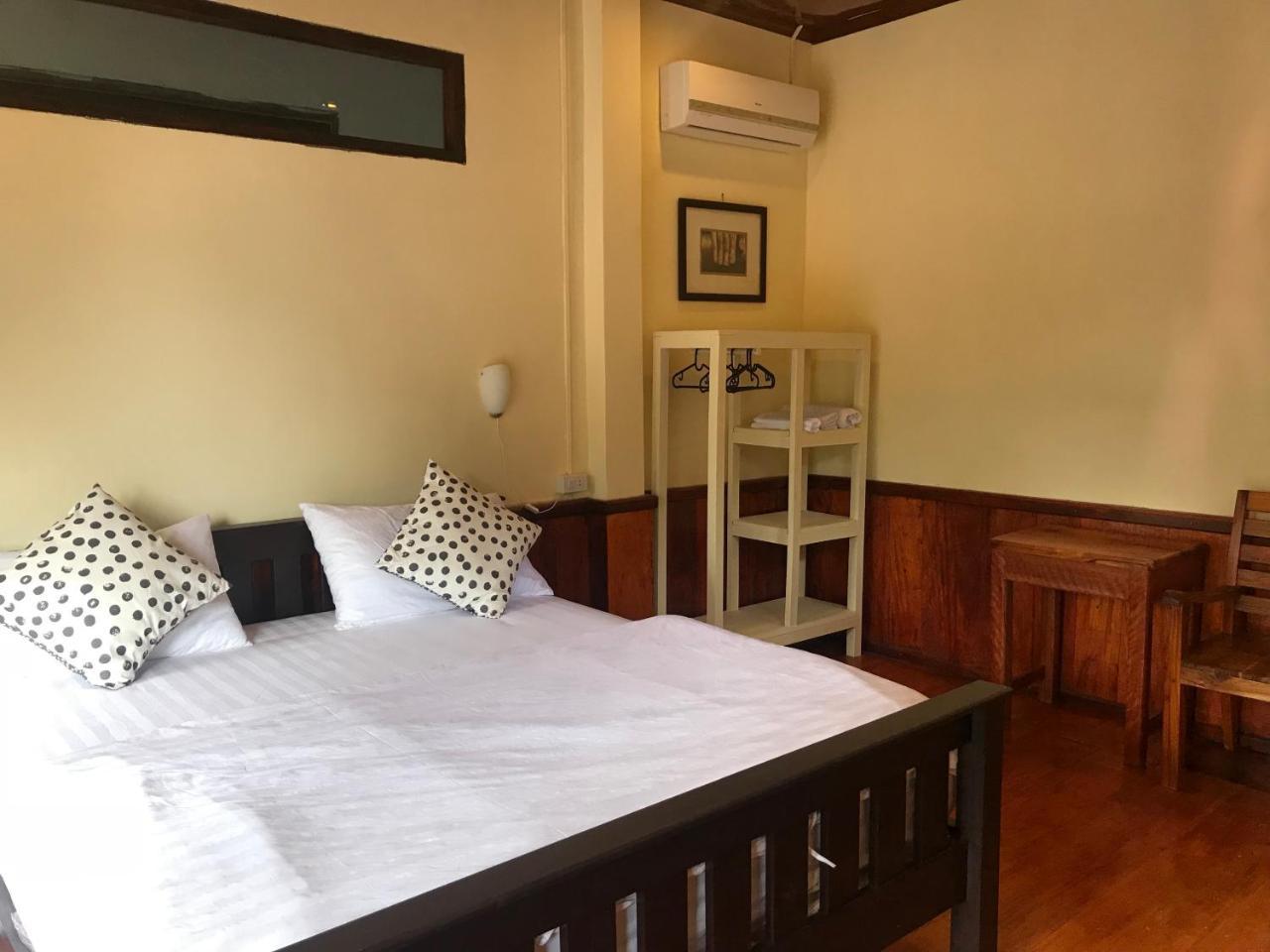 Riverview Bungalows & Gh Muang Ngoi Bagian luar foto