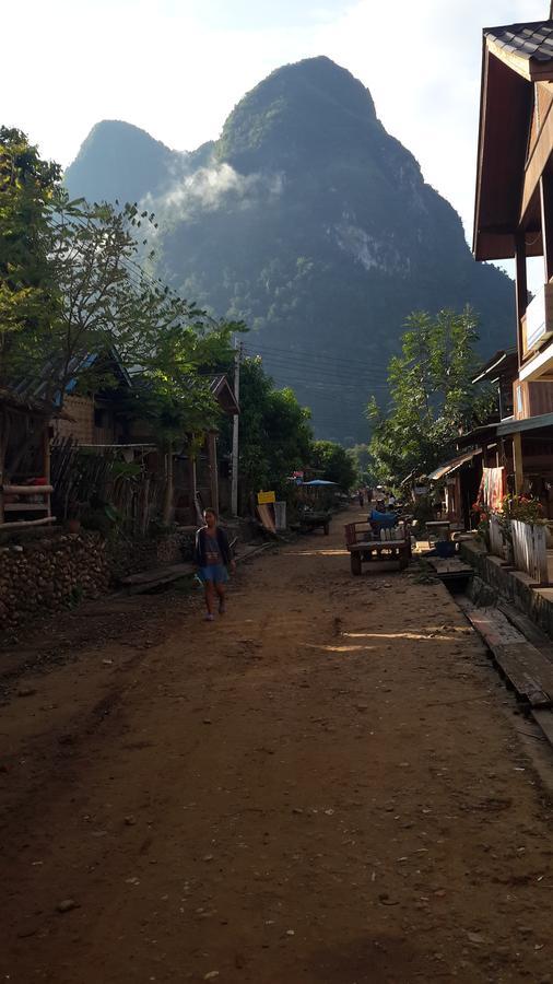 Riverview Bungalows & Gh Muang Ngoi Bagian luar foto